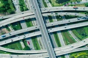 luchtfoto van een viaduct van Belgische autosnelwegen